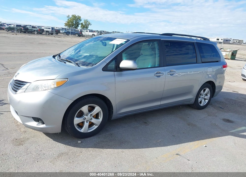 2013 TOYOTA SIENNA LE V6 8 PASSENGER VIN: 5TDKK3DC1DS305910