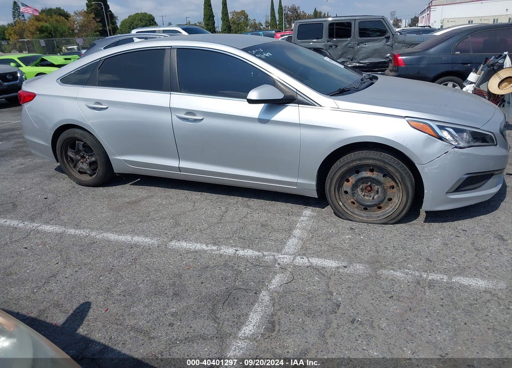 2017 HYUNDAI SONATA VIN: 5NPE24AF5HH571735