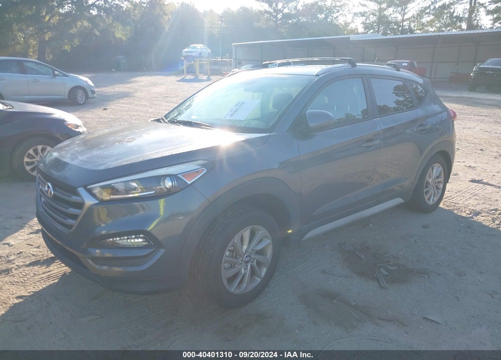 2017 HYUNDAI TUCSON SE VIN: KM8J33A44HU517820