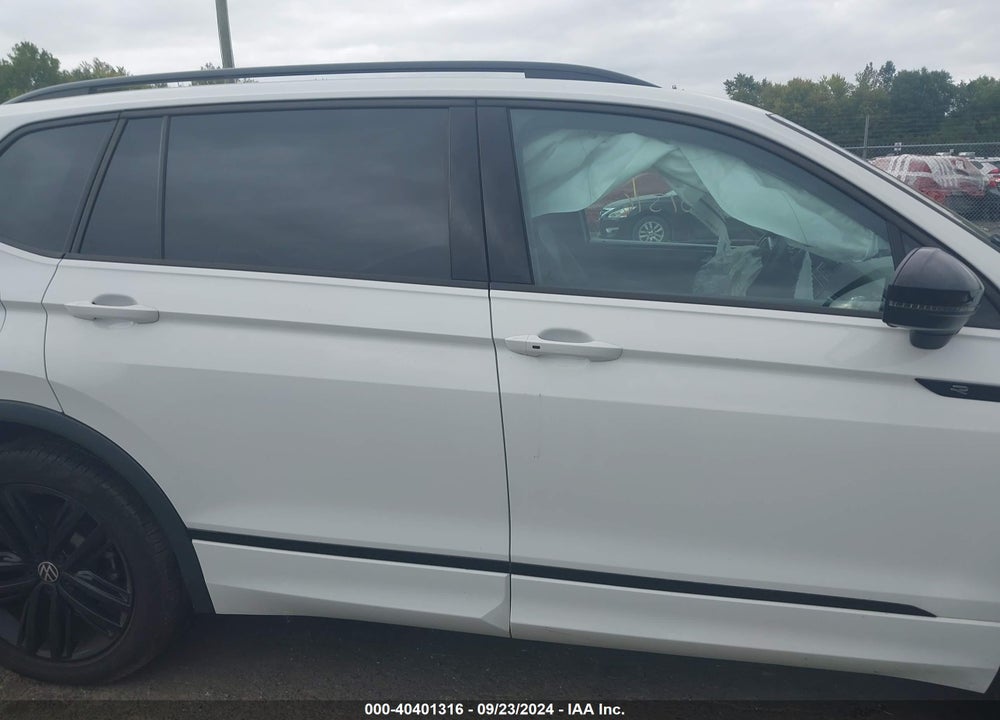 2022 VOLKSWAGEN TIGUAN 2.0T SE R-LINE BLACK VIN: 3VV8B7AX8NM033982
