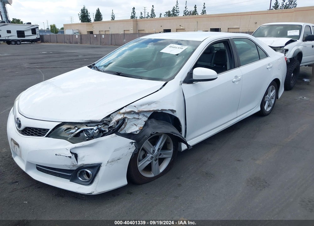 2014 TOYOTA CAMRY SE VIN: 4T1BF1FK4EU461042