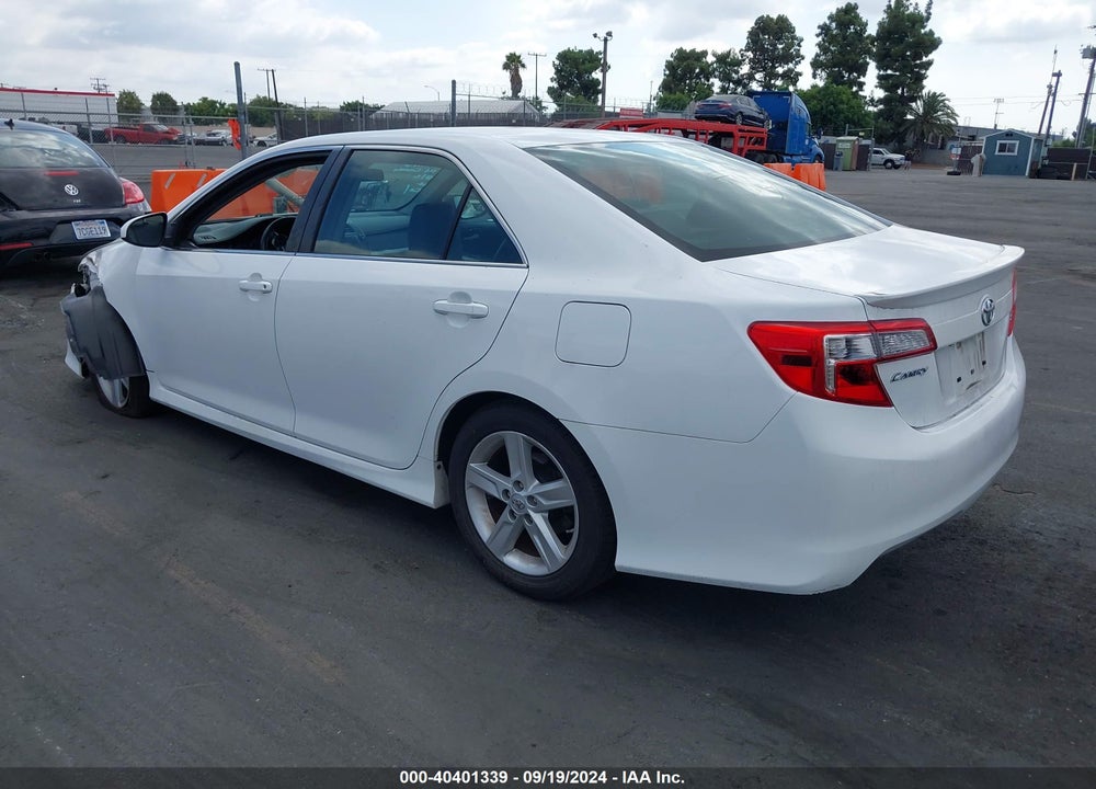 2014 TOYOTA CAMRY SE VIN: 4T1BF1FK4EU461042