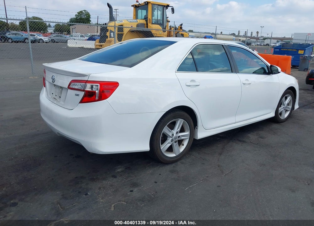 2014 TOYOTA CAMRY SE VIN: 4T1BF1FK4EU461042