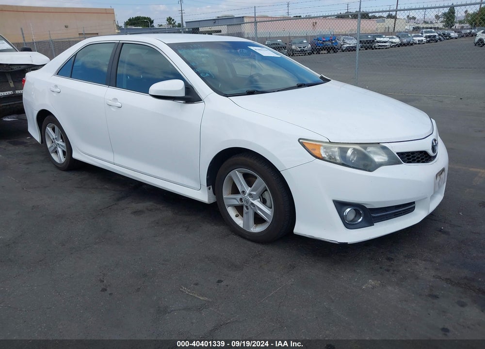 2014 TOYOTA CAMRY SE VIN: 4T1BF1FK4EU461042