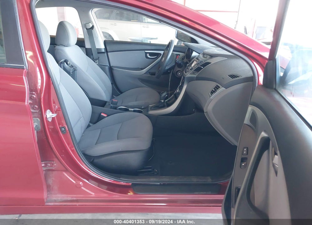 2014 HYUNDAI ELANTRA SE VIN: 5NPDH4AE1EH537871