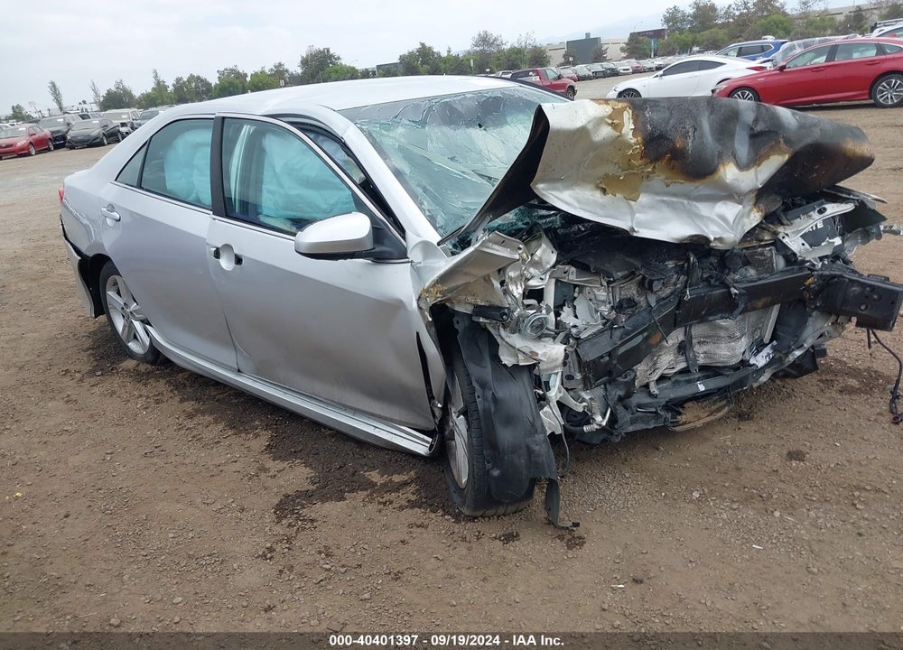 2014 TOYOTA CAMRY SE VIN: 4T1BF1FK1EU815812