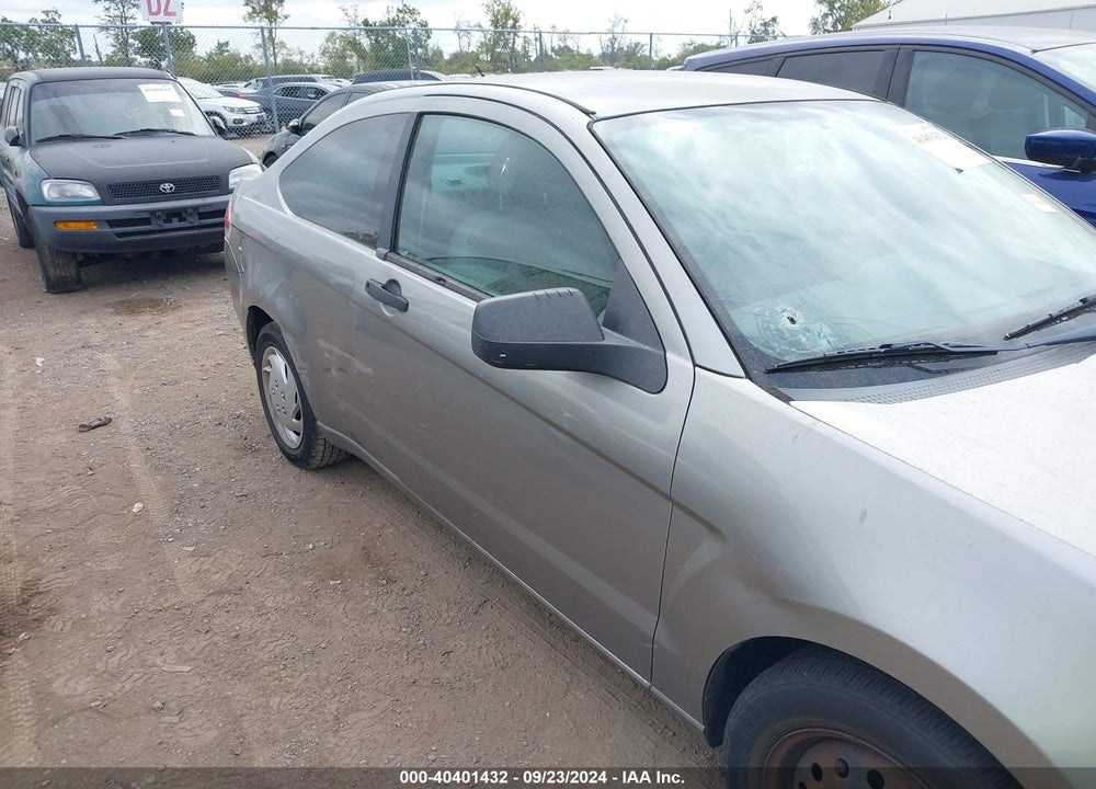 2008 FORD FOCUS S VIN: 1FAHP32N48W123890