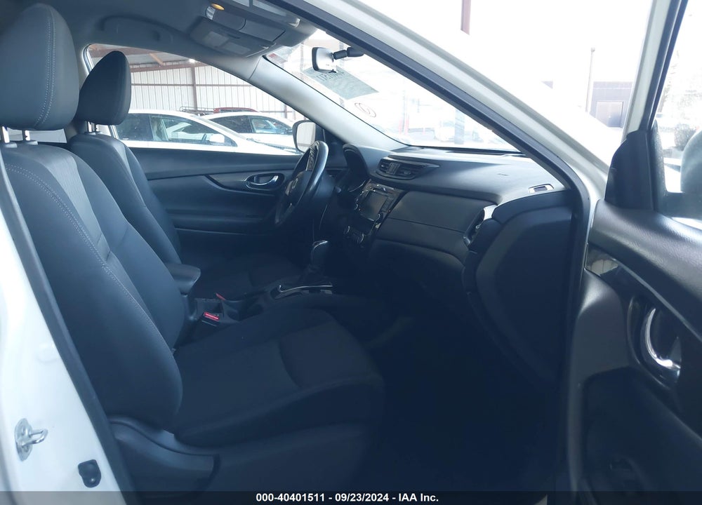 2018 NISSAN ROGUE SV VIN: JN8AT2MT3JW465516
