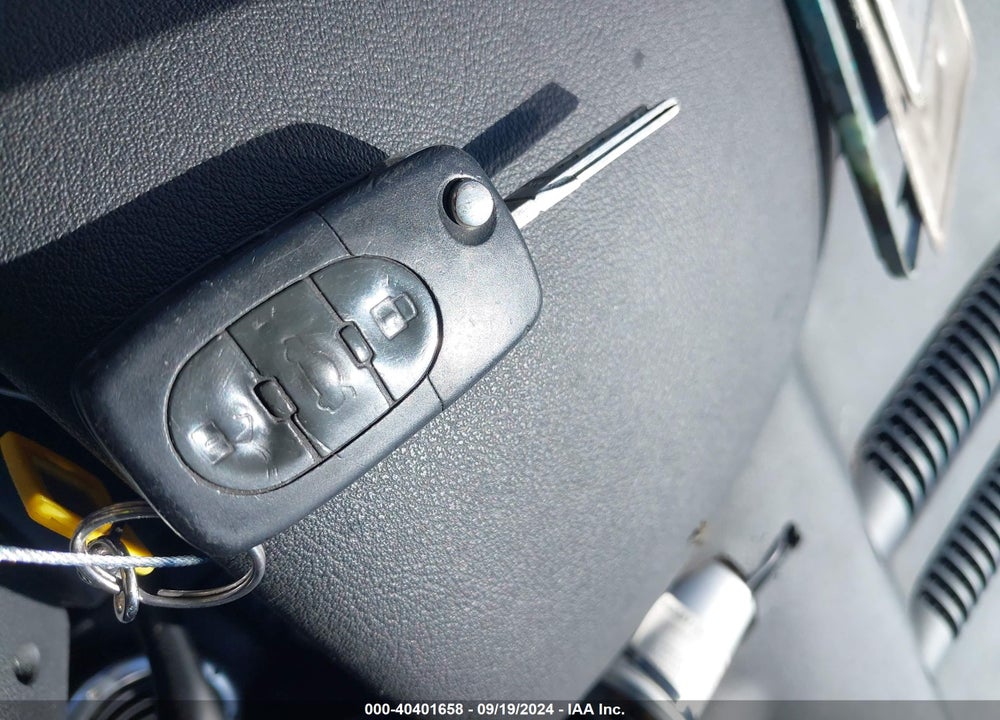 2001 AUDI TT VIN: TRUSX28NX11046226