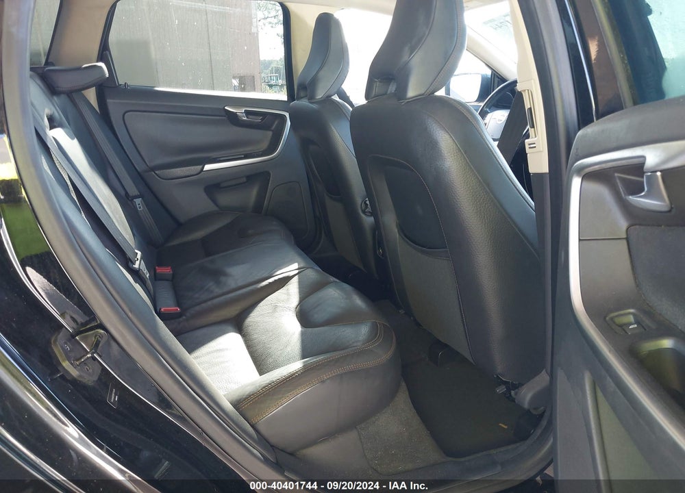 2011 VOLVO XC60 3.2 VIN: YV4940DZ6B2173434