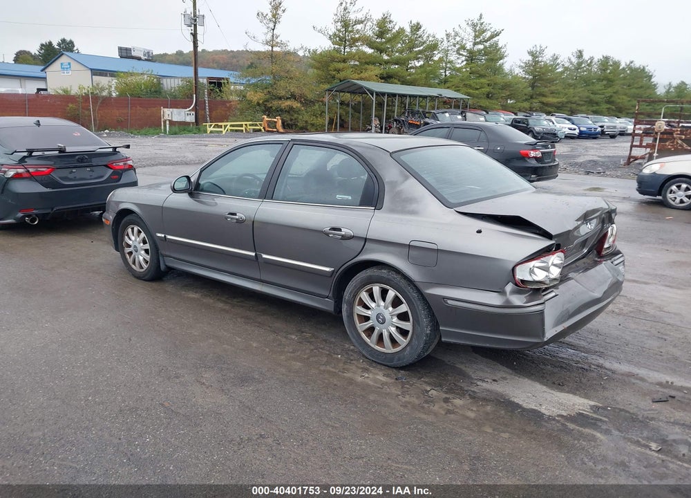 2004 HYUNDAI SONATA GLS/LX VIN: KMHWF35H84A997589