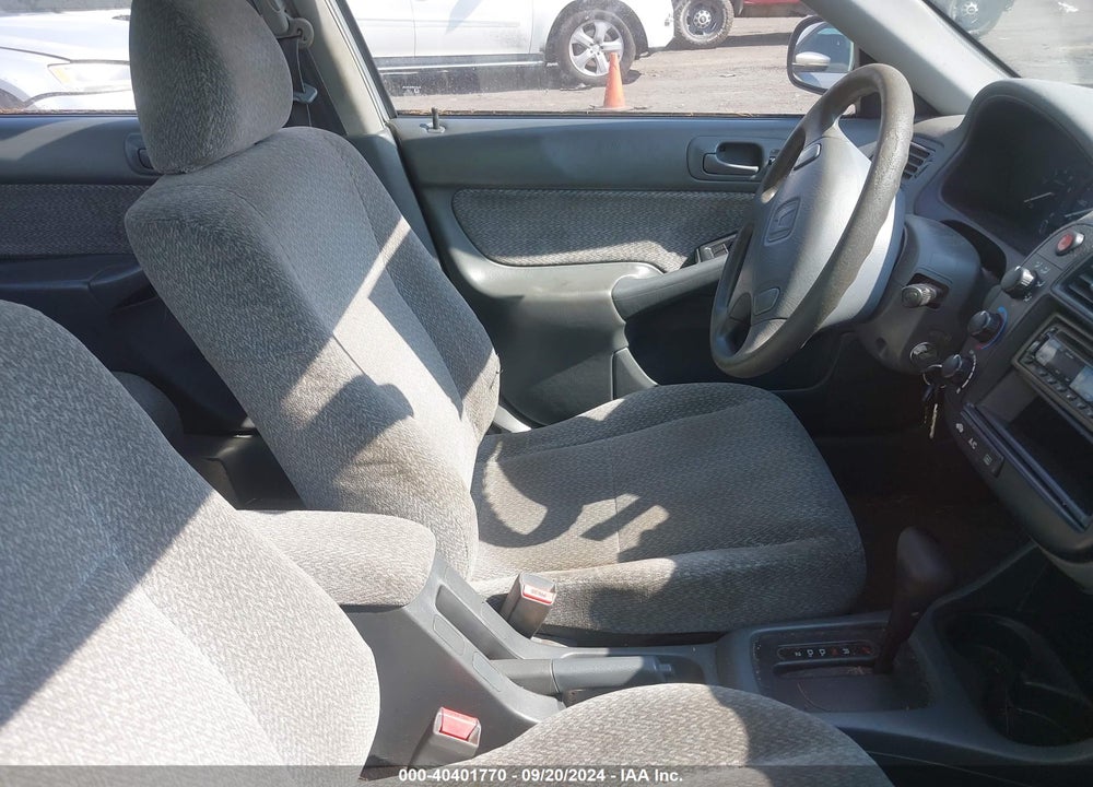1999 HONDA CIVIC LX VIN: 2HGEJ6677XH561197