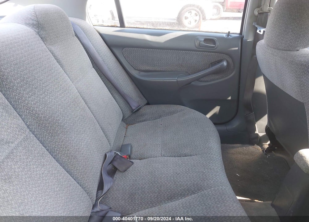 1999 HONDA CIVIC LX VIN: 2HGEJ6677XH561197