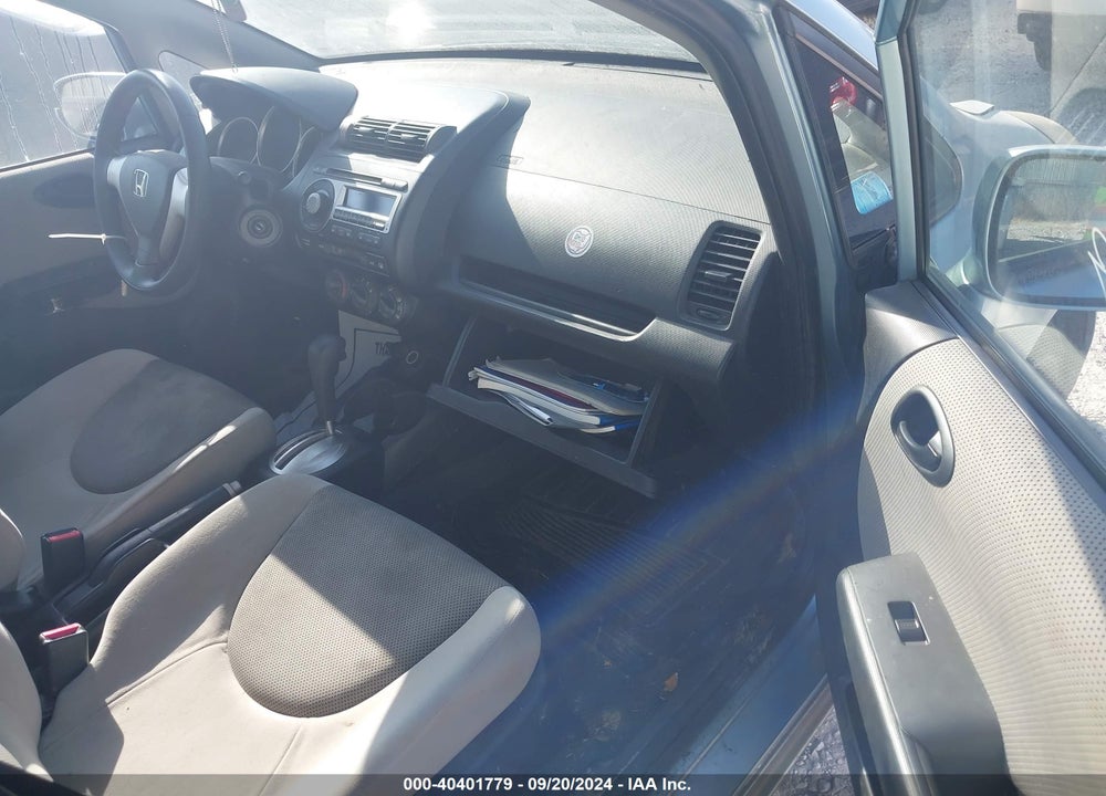 2007 HONDA FIT VIN: JHMGD38497S049061