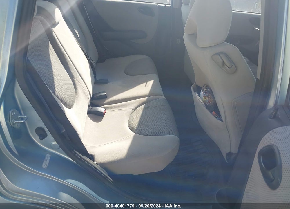 2007 HONDA FIT VIN: JHMGD38497S049061