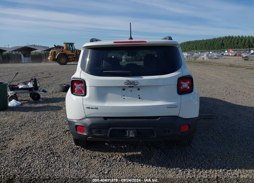 2017 JEEP RENEGADE LATITUDE 4X4 VIN: ZACCJBBB4HPG24166