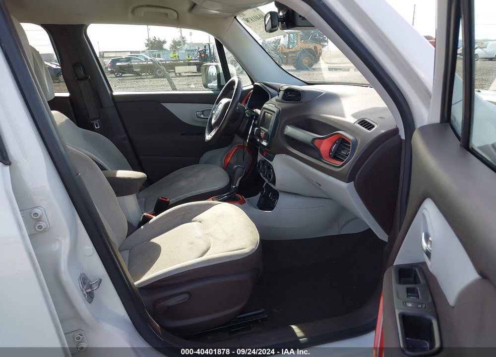 2017 JEEP RENEGADE LATITUDE 4X4 VIN: ZACCJBBB4HPG24166