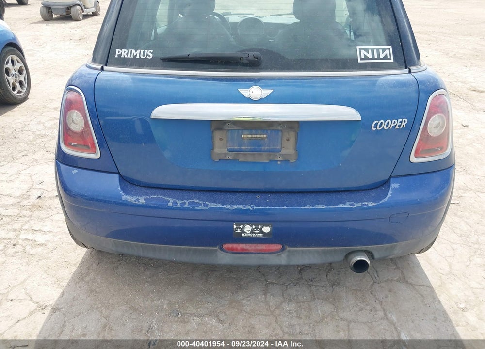 2007 MINI COOPER VIN: WMWMF33597TT51925