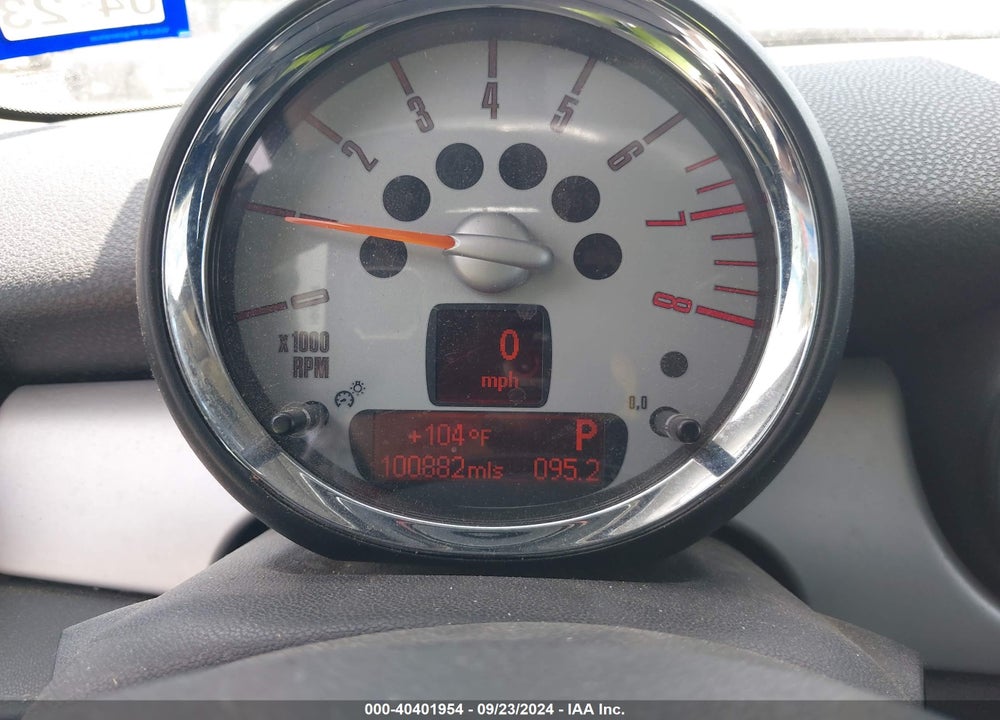 2007 MINI COOPER VIN: WMWMF33597TT51925