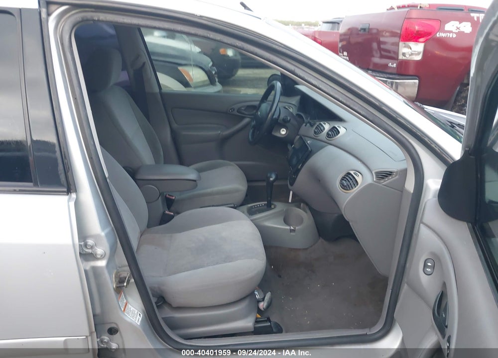 2001 FORD FOCUS SE VIN: 1FAHP36361W242815
