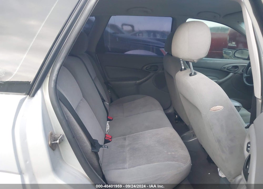 2001 FORD FOCUS SE VIN: 1FAHP36361W242815