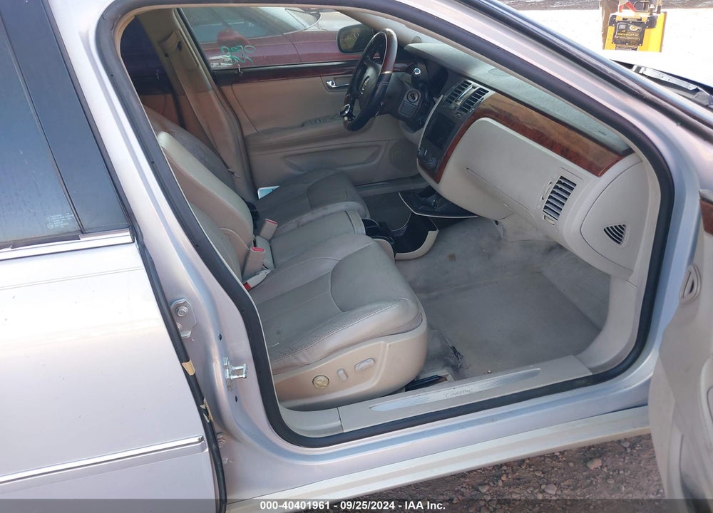 2007 CADILLAC DTS LUXURY I VIN: 1G6KD57Y57U130786