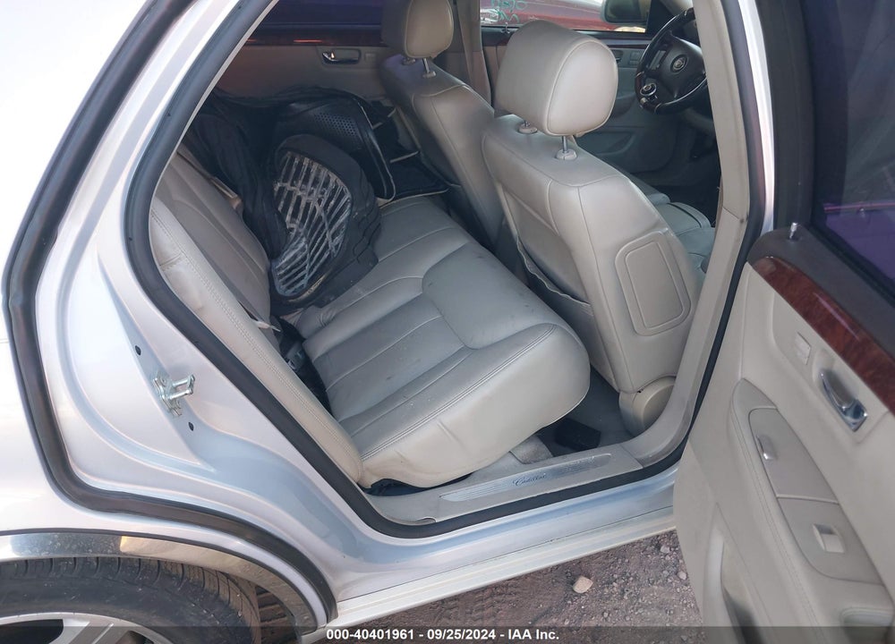 2007 CADILLAC DTS LUXURY I VIN: 1G6KD57Y57U130786