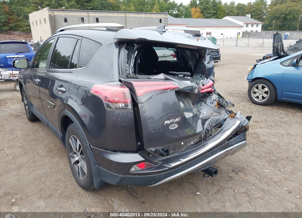 2017 TOYOTA RAV4 XLE VIN: JTMRFREV4HJ129332