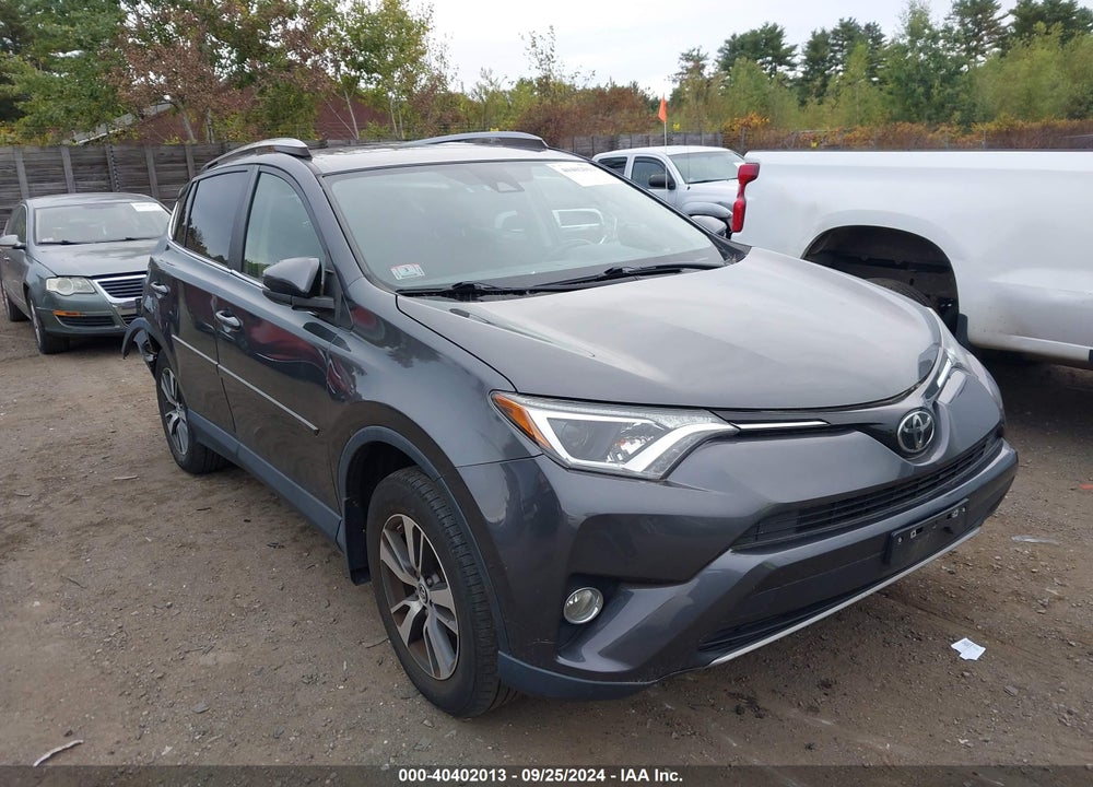 2017 TOYOTA RAV4 XLE VIN: JTMRFREV4HJ129332