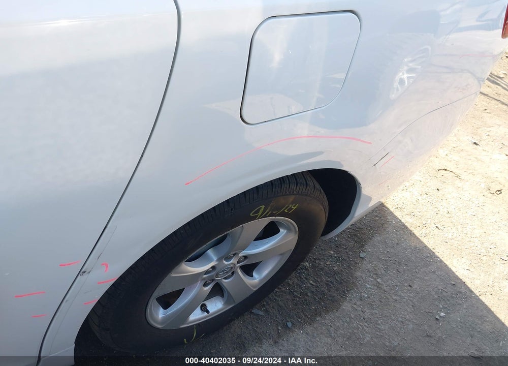 2017 TOYOTA SIENNA LE 8 PASSENGER VIN: 5TDKZ3DC9HS831431