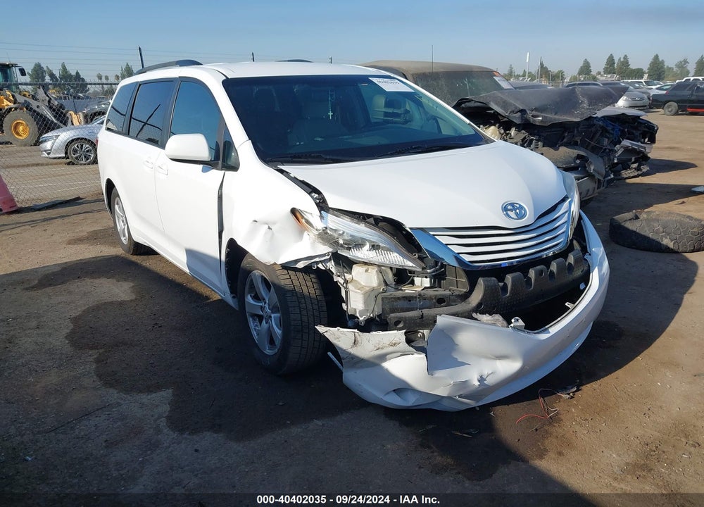 2017 TOYOTA SIENNA LE 8 PASSENGER VIN: 5TDKZ3DC9HS831431