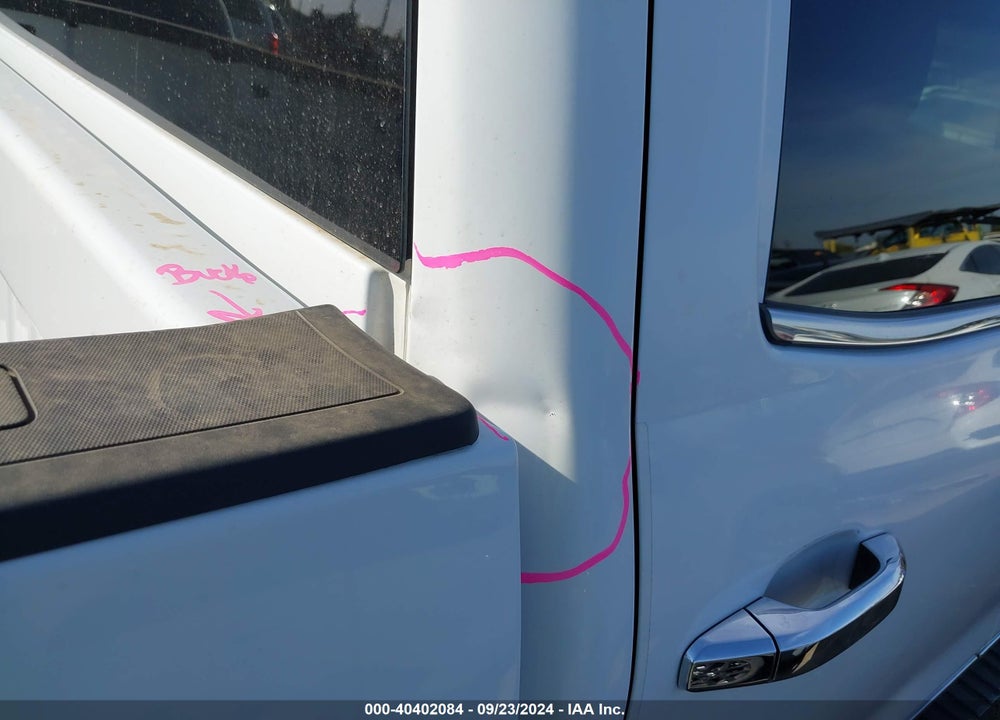 2018 GMC SIERRA 1500 SLT VIN: 3GTP1NEC6JG261612