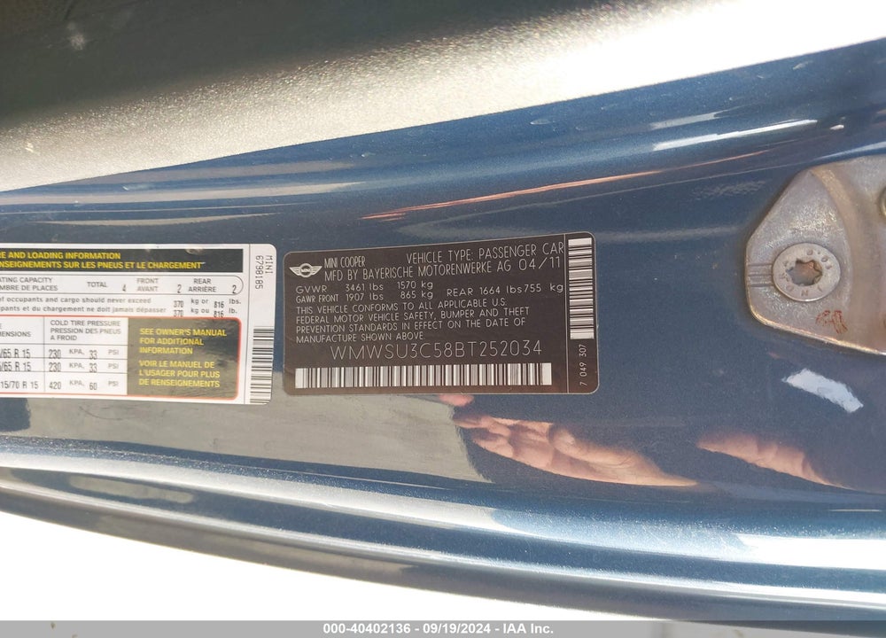 2011 MINI COOPER VIN: WMWSU3C58BT252034