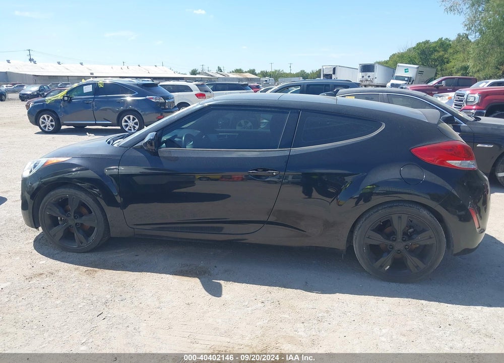 2017 HYUNDAI VELOSTER VALUE EDITION VIN: KMHTC6AD7HU318352