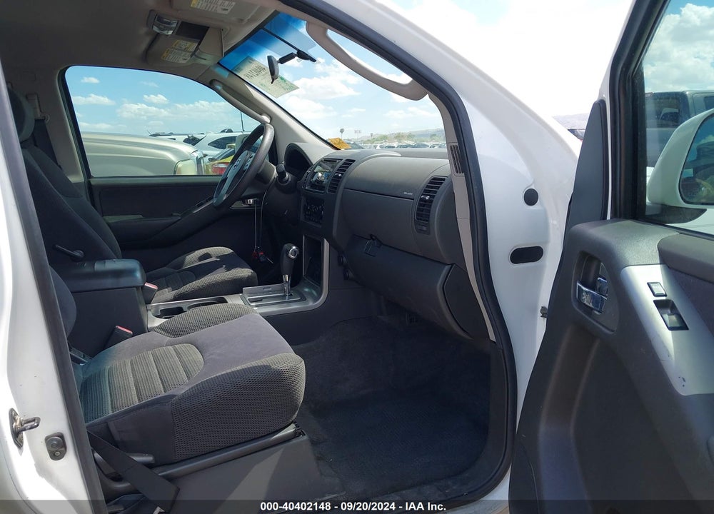 2005 NISSAN PATHFINDER SE VIN: 5N1AR18U75C770849