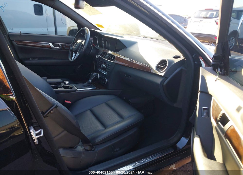 2014 MERCEDES-BENZ C 300 LUXURY 4MATIC/SPORT 4MATIC VIN: WDDGF8AB1EA964240