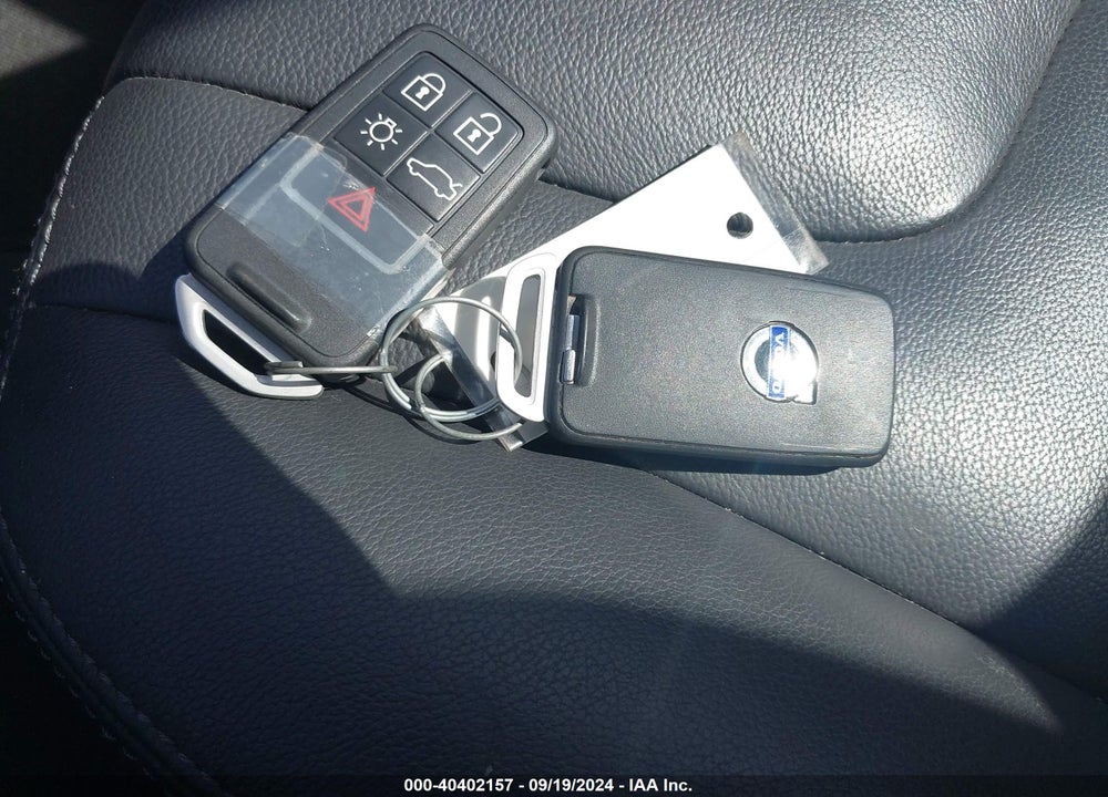 2015 VOLVO V60 T5 PREMIER VIN: YV140MEK4F1250499