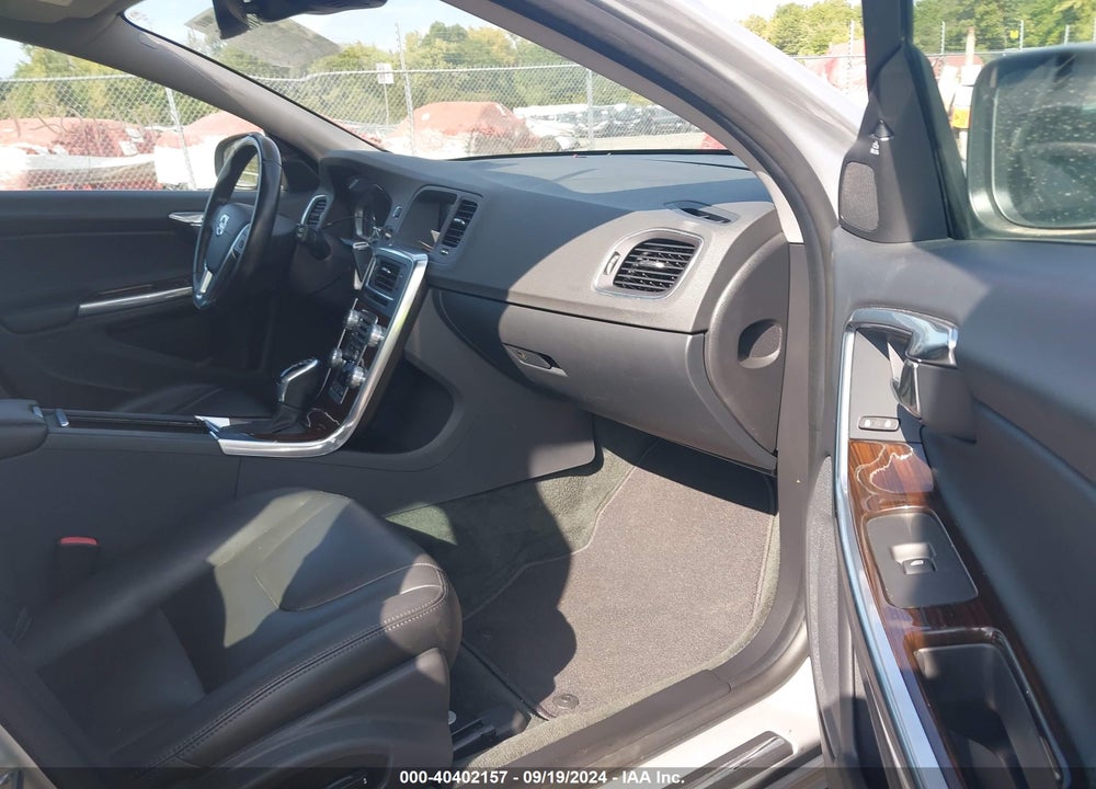 2015 VOLVO V60 T5 PREMIER VIN: YV140MEK4F1250499