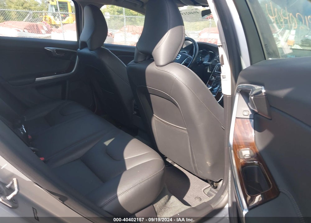 2015 VOLVO V60 T5 PREMIER VIN: YV140MEK4F1250499