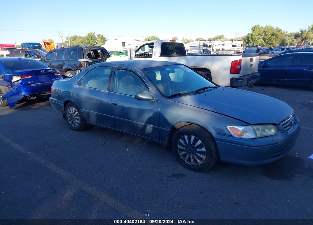 2001 TOYOTA CAMRY LE VIN: JT2BG28K410599095