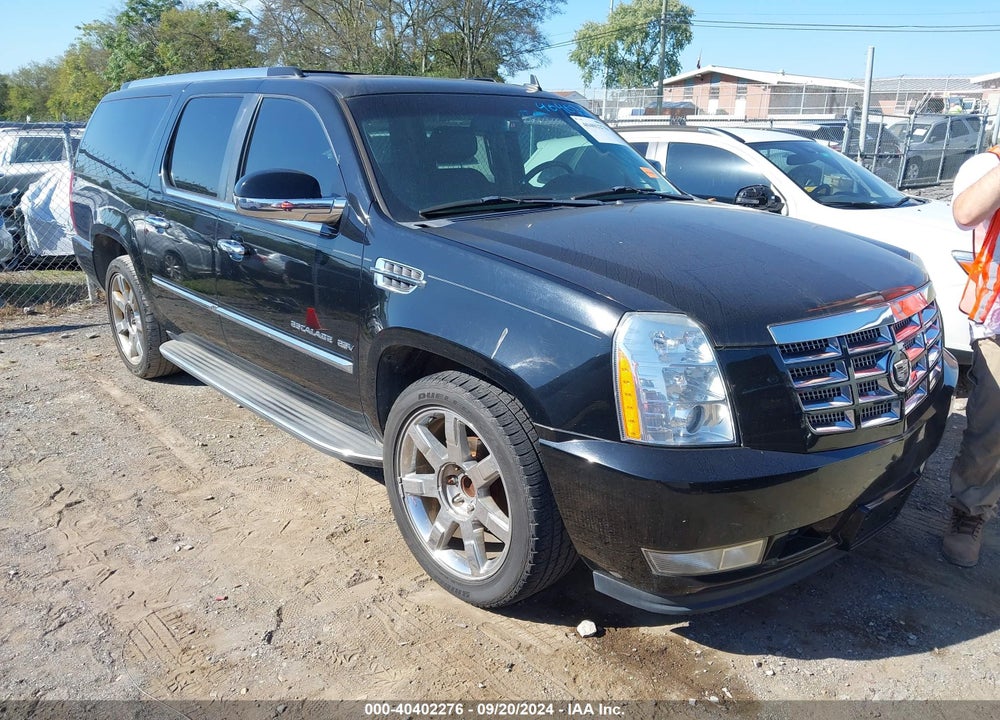 2011 CADILLAC ESCALADE ESV LUXURY VIN: 1GYS3HEFXBR291708