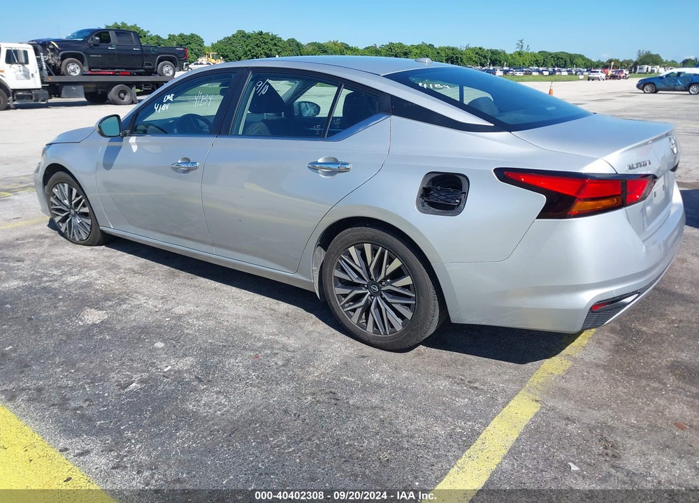 2023 NISSAN ALTIMA SV FWD VIN: 1N4BL4DV5PN305428