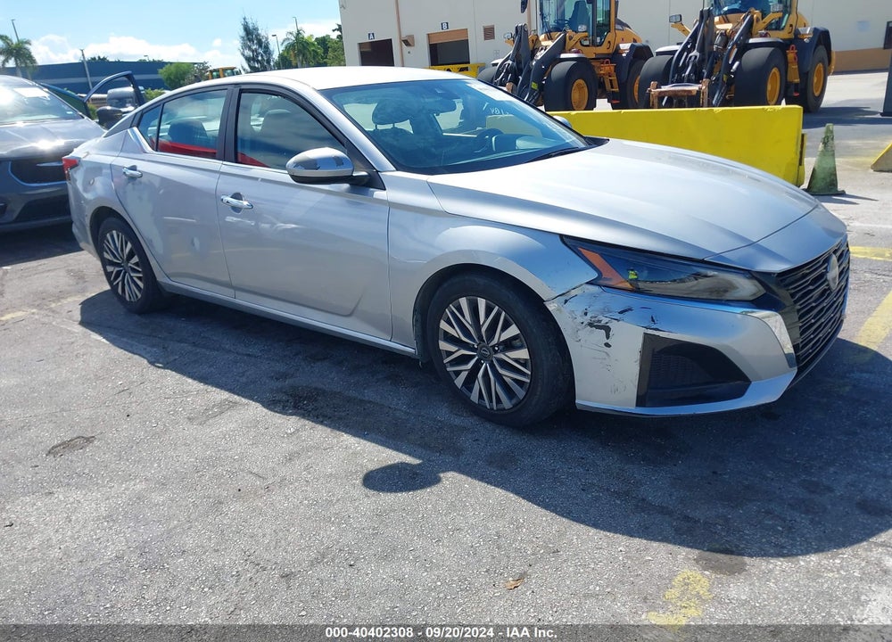 2023 NISSAN ALTIMA SV FWD VIN: 1N4BL4DV5PN305428