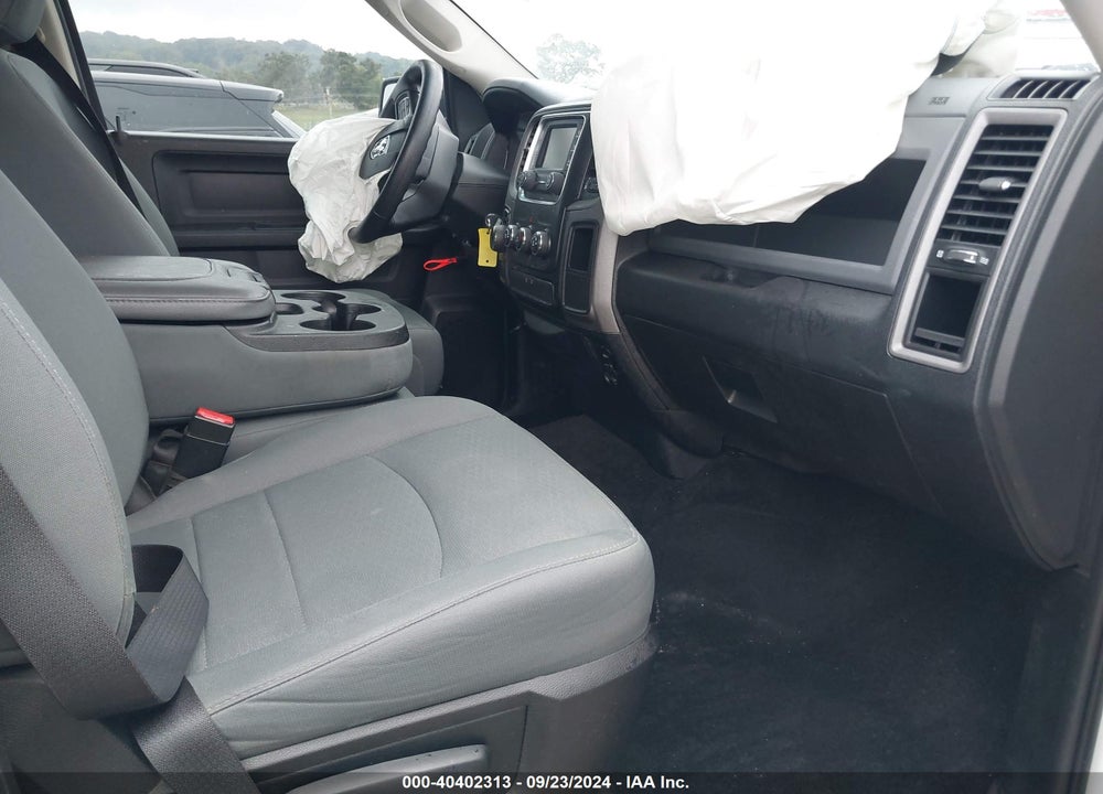 2017 RAM 1500 EXPRESS 4X2 5'7 BOX VIN: 1C6RR6KG1HS684445