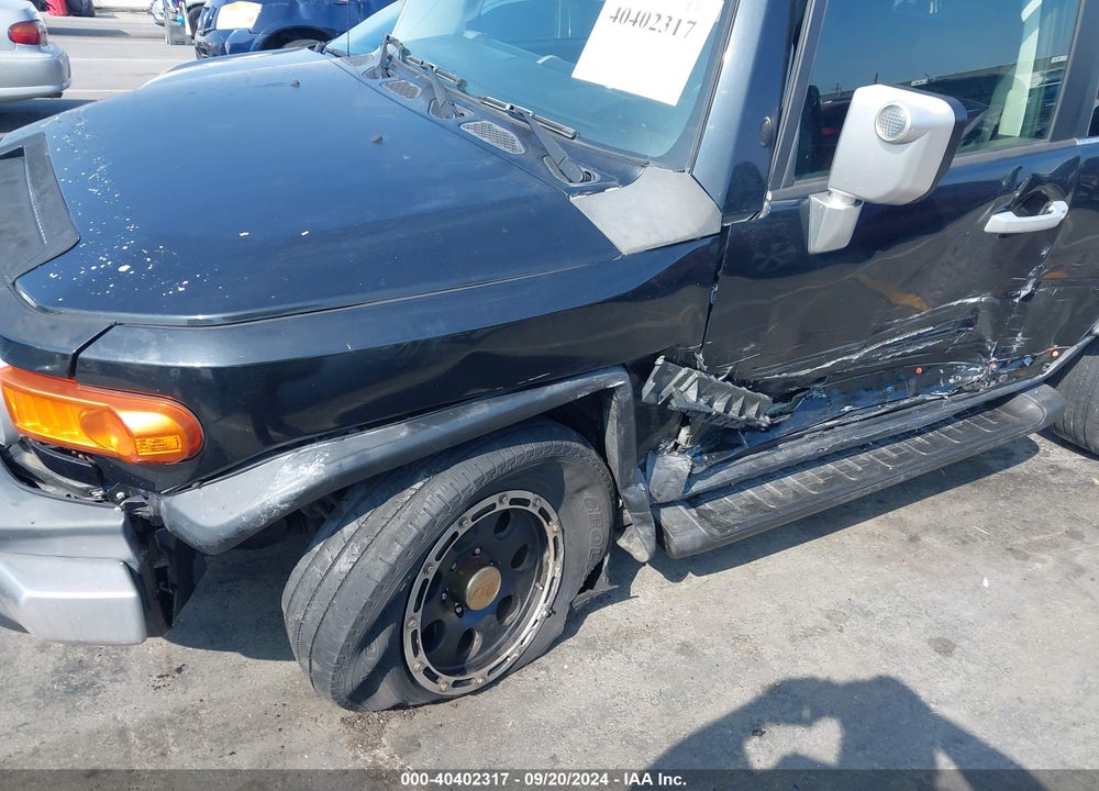 2007 TOYOTA FJ CRUISER VIN: JTEBU11F370038396