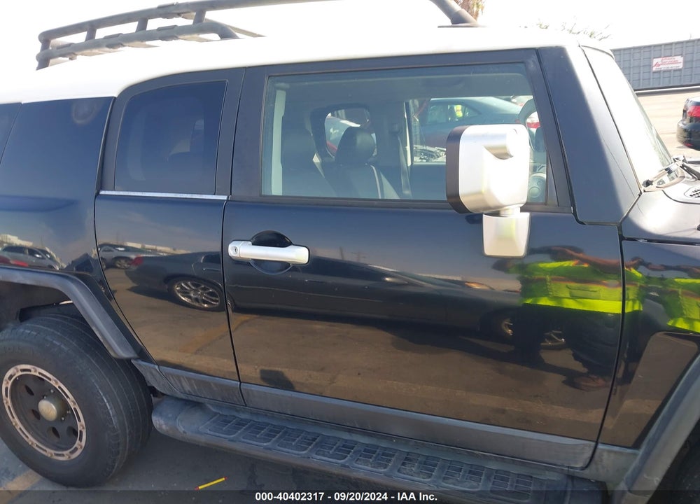 2007 TOYOTA FJ CRUISER VIN: JTEBU11F370038396