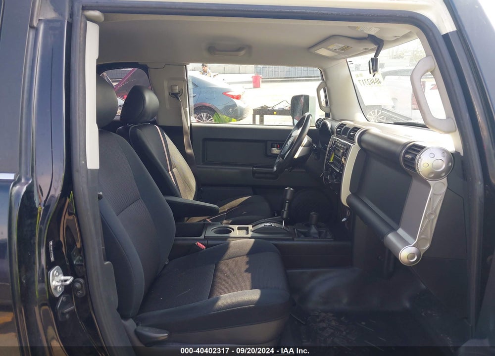2007 TOYOTA FJ CRUISER VIN: JTEBU11F370038396