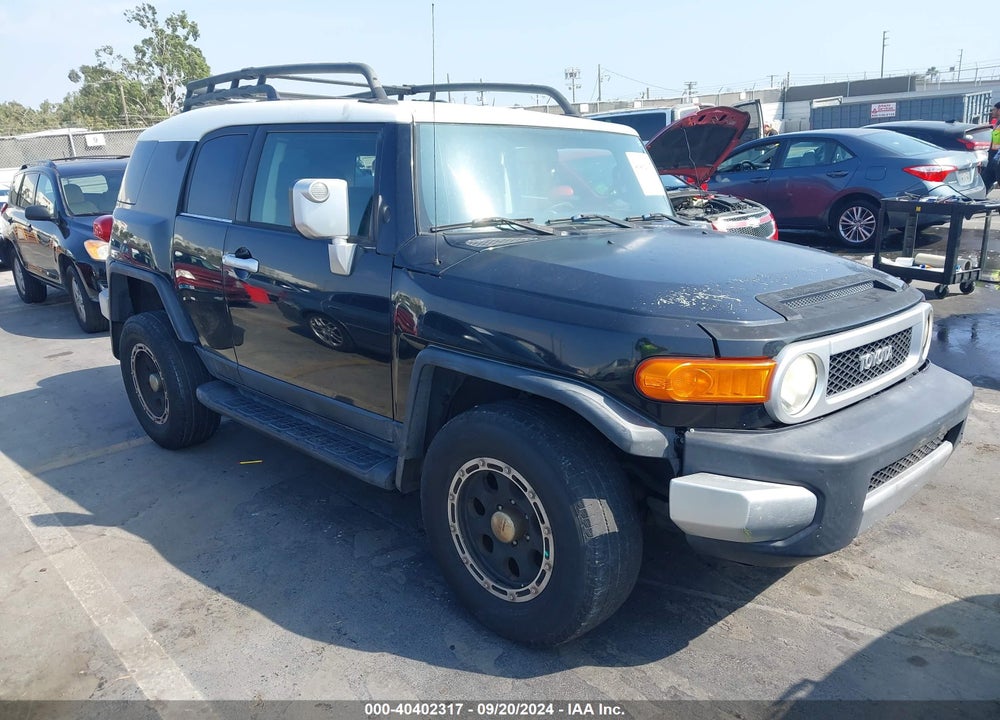 2007 TOYOTA FJ CRUISER VIN: JTEBU11F370038396