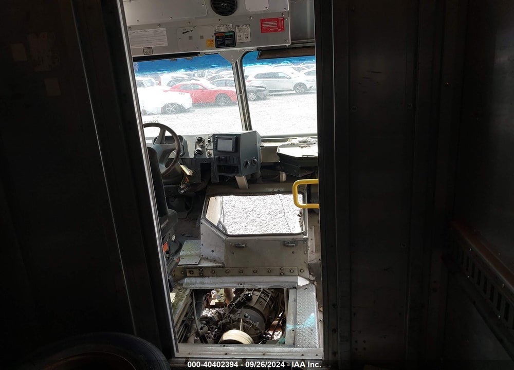 2014 FREIGHTLINER CHASSIS M LINE WALK-IN VAN VIN: 4UZAC2DV0ECFV1966