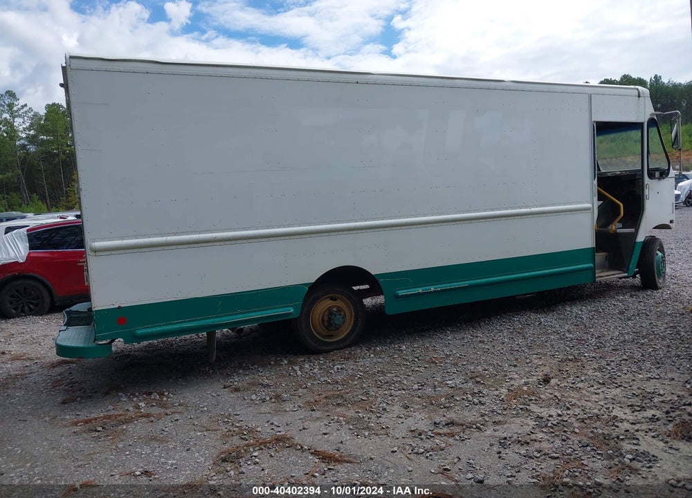 2014 FREIGHTLINER CHASSIS M LINE WALK-IN VAN VIN: 4UZAC2DV0ECFV1966